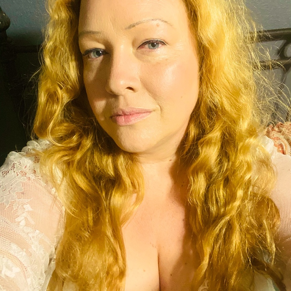 Meet your Posher, Bobbie